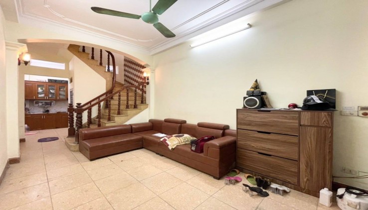 CHO THUÊ NHÀ NGÕ KHÂM THIÊN, ĐỐNG ĐA, 30M, 4 TẦNG, FULL NỘI THẤT XỊN SÒ, GIÁ12,5tr 0865089699